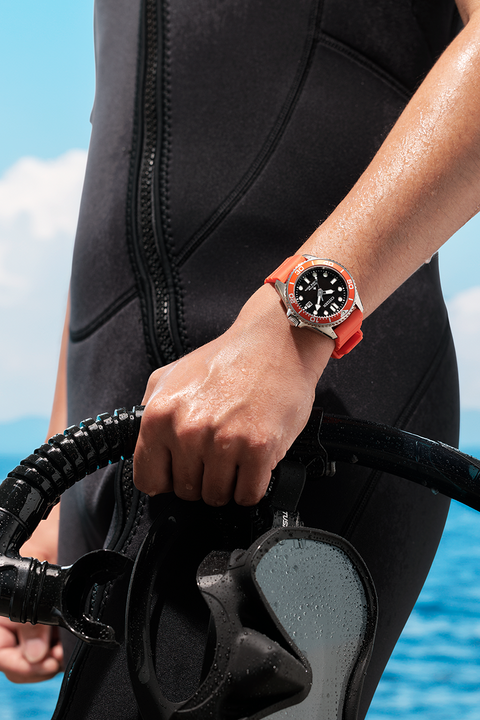 The Watch Boutique Citizen Promaster Marine Divers Eco-Drive Men's Stainless Steel Black Dial Watch