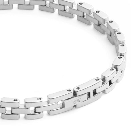 Daniel Wellington 3-link silver stainless steel bracelet featuring a polished finish and secure fold-over clasp.