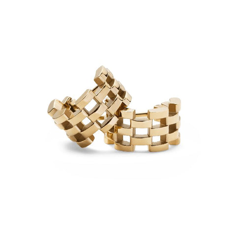 Daniel Wellington 5-link gold hoop earrings crafted from durable PVD-plated stainless steel with a sleek, modern design.