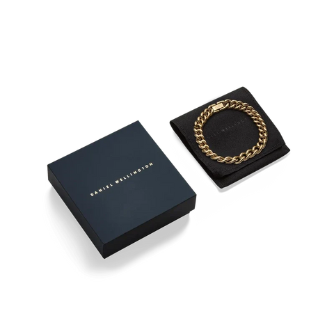 Daniel Wellington gold chunky chain bracelet in stainless steel with a secure fold-over clasp, presented in a gift box.
