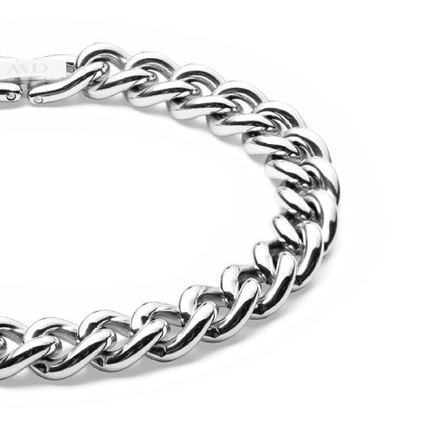 Daniel Wellington chunky silver stainless steel chain bracelet featuring a polished finish and secure fold-over clasp.