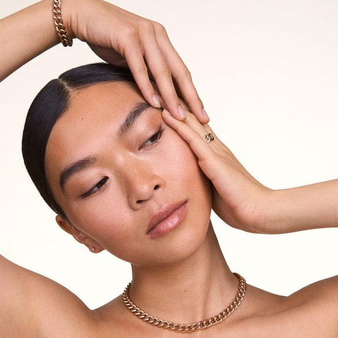 Elegant rose gold chunky chain necklace by Daniel Wellington, crafted from PVD plated stainless steel for a chic, modern look.