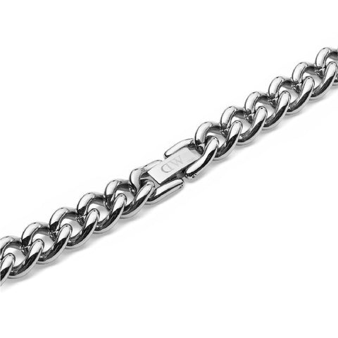 Daniel Wellington chunky silver stainless steel chain necklace featuring a polished finish and secure fold-over clasp.