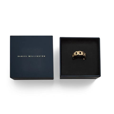 Daniel Wellington gold-plated stainless steel chunky chain ring displayed in a signature branded gift box.