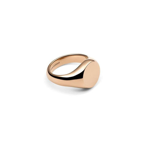 Minimalist Daniel Wellington Classic Signet Ring in polished rose gold stainless steel with a smooth, comfortable fit.