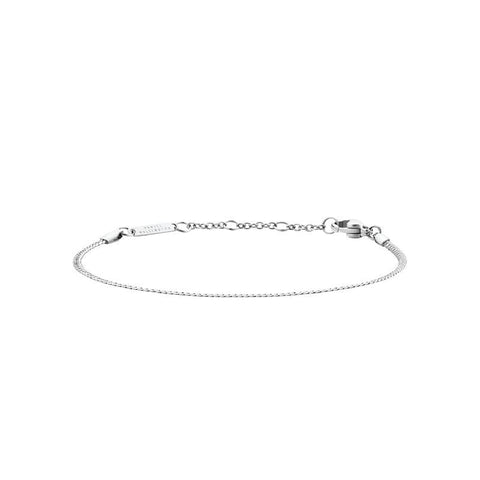 Elegant Daniel Wellington Elan flat chain bracelet in polished silver stainless steel with a delicate, minimalist design.