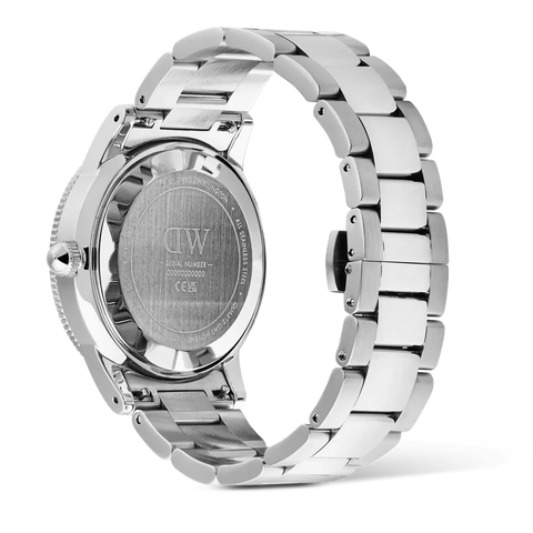 The Watch Boutique Daniel Wellington Iconic GMT Link Black Ceramic Bezel Silver Watch