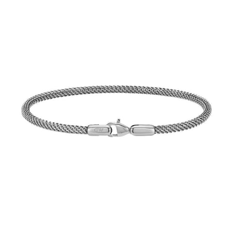 Daniel Wellington silver mesh bracelet in 316L stainless steel with a secure lobster clasp and elegant 2.8 mm width.