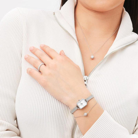 Daniel Wellington silver Pavé crystal pendant bracelet featuring a sparkling claw-set CZ stone on a stainless steel chain.