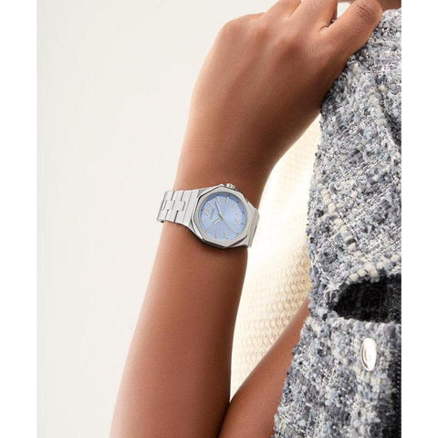 The Watch Boutique Guess Ladies Silver Tone Analog Watch