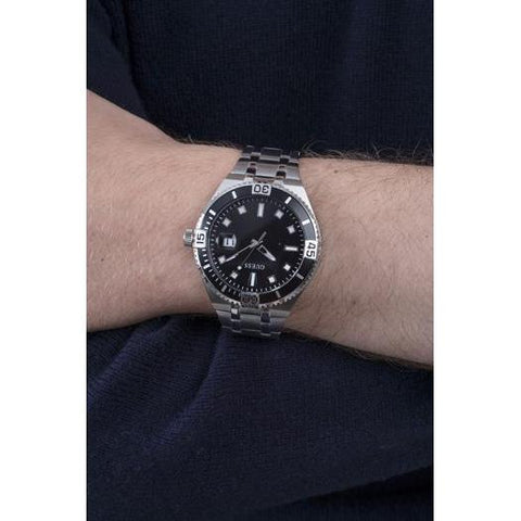 The Watch Boutique Guess Premier Silver Tone Date Gents Watch GW0330G1