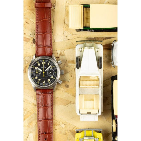 The Watch Boutique Hirsch DUKE Alligator Embossed Leather Watch Strap in GOLD BROWN