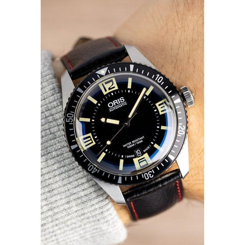 The Watch Boutique Hirsch KANSAS Buffalo-Embossed Calf Leather Watch Strap in BLACK with Red Stitch