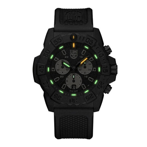 The Watch Boutique Luminox Navy SEAL Chronograph 3587 Dive Carbonox Watch