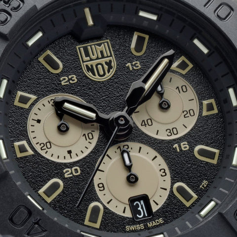 The Watch Boutique Luminox Navy SEAL Chronograph 3587 Dive Carbonox Watch