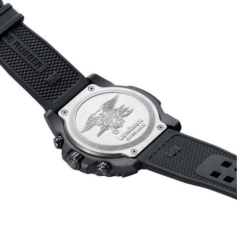 The Watch Boutique Luminox Navy SEAL Chronograph 3587 Dive Carbonox Watch