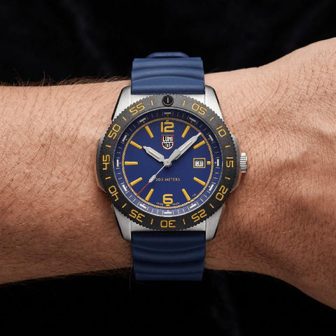 The Watch Boutique Luminox Pacific Diver FORCE BLUE Quartz Watch