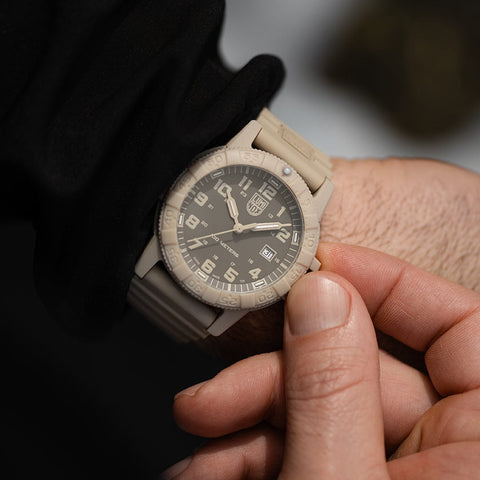 The Watch Boutique Luminox Sea Giant Outdoor Sand Turtle Watch