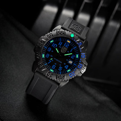 The Watch Boutique Luminox Sea Lion CARBONOX Dive Watch