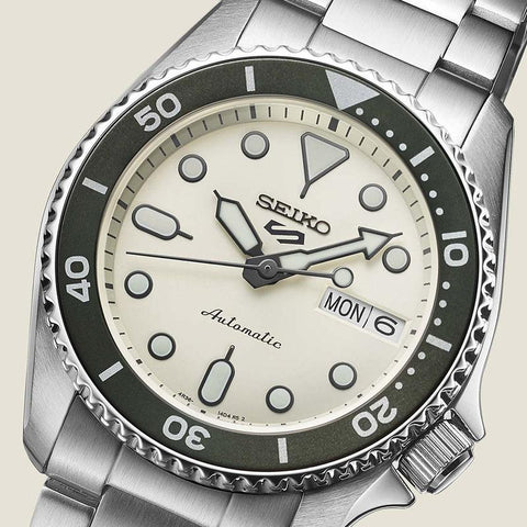 The Watch Boutique Seiko 5 Sports SKX Midi Mono Watch - SRPK31K1