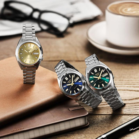 The Watch Boutique Seiko 5 Sports SNXS Vintage Gold Collection – in ‘Green Tie’ Automatic Watch