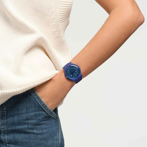 The Watch Boutique Swatch LOVE TO GO AROUND Watch SO29N107