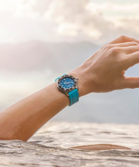 The Watch Boutique Timex Deepwater Meridian 200 HNBR Rubber Strap Watch
