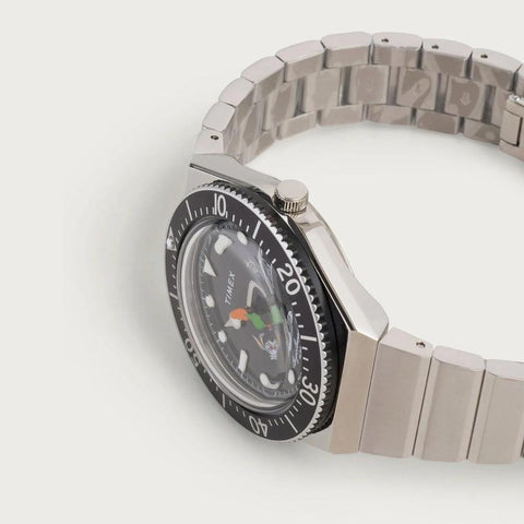 The Watch Boutique Timex M79 Looney Tunes Bugs Bunny Automatic Stainless Steel Bracelet Watch