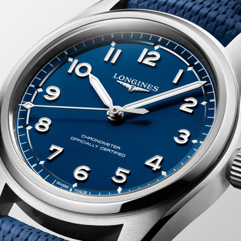 Longines Spirit Pilot L3.809.4.93.9 - detail 1