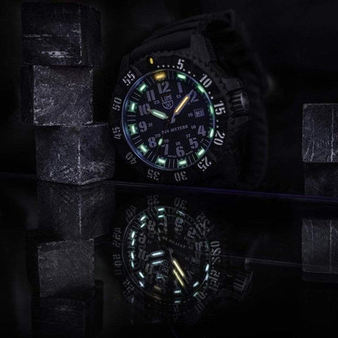The Watch Boutique Luminox Master Carbon SEAL - XS.3801.L